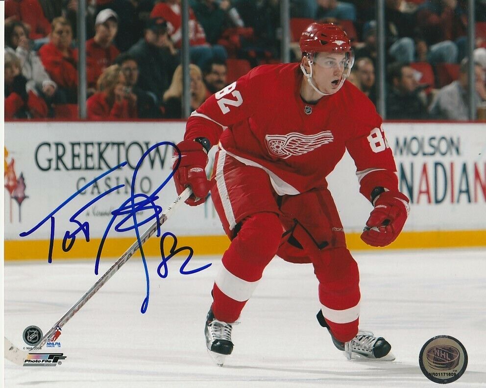 TOMAS KOPECKY SIGNED DETROIT RED WINGS 8x10 Photo Poster painting #1 Autograph PROOF!