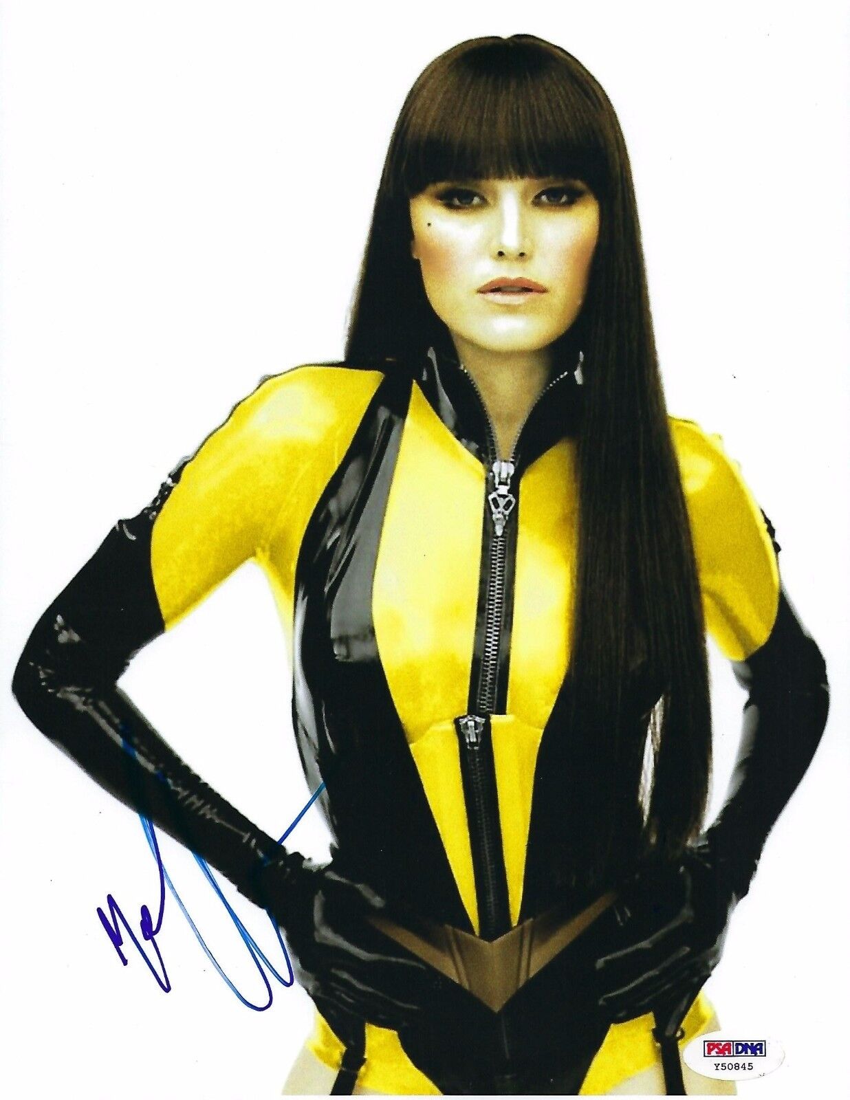 Malin Akerman Signed 8.5x11 Photo Poster painting *Watchmen PSA Y50845