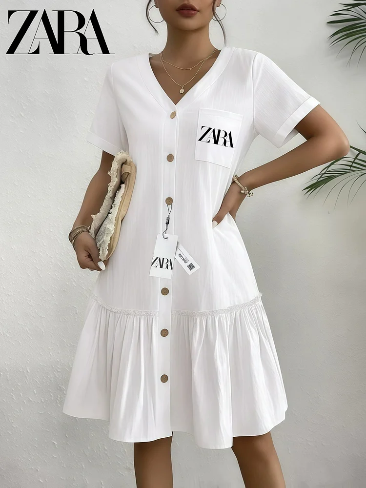 Sukienka z dekoltem w serek z ZARA® i guzikami