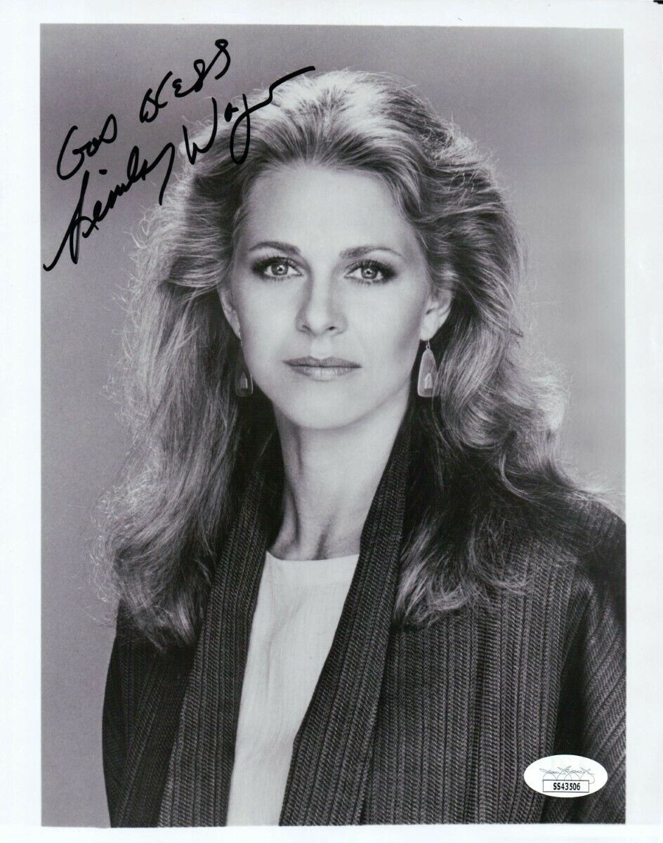 Lindsay Wagner Signed Autographed 8X10 Photo Poster painting The Bionic Woman JSA SS43506