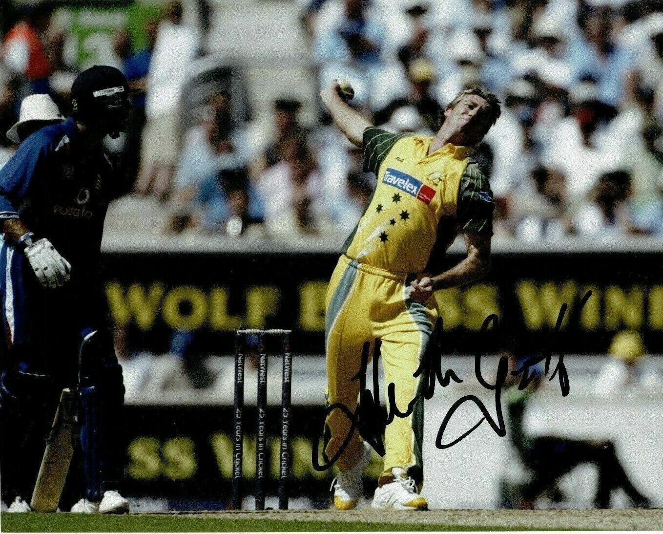 Glenn McGrath Signed 10X8 Photo Poster painting ASHES Cricket World Cup Australia AFTAL COA (A)