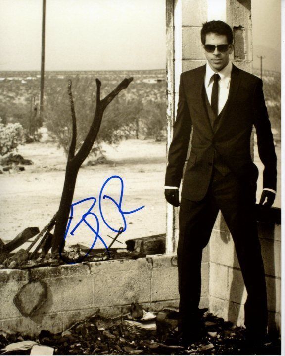 ELI ROTH Signed Autographed Photo Poster painting