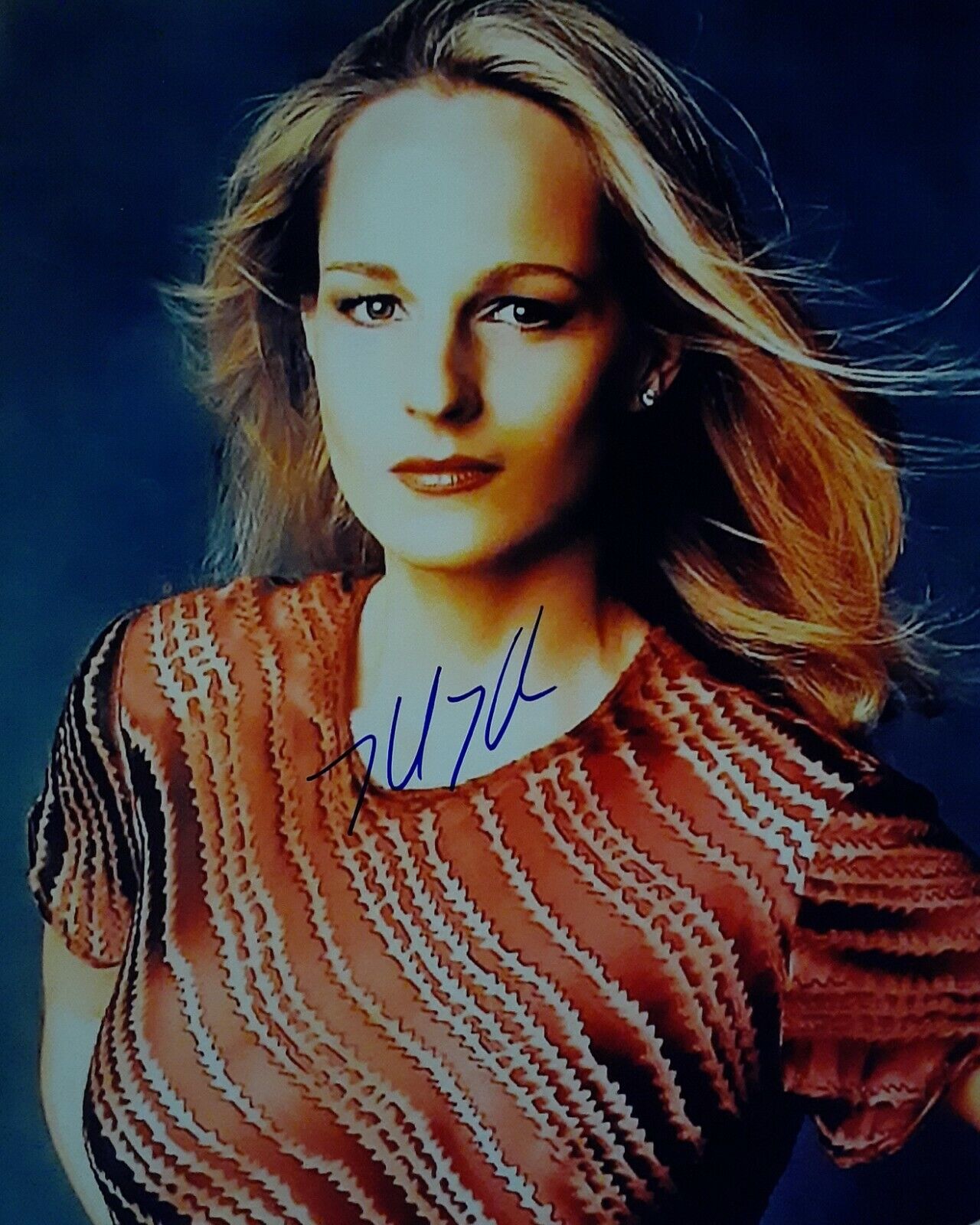 Helen Hunt signed 8x10