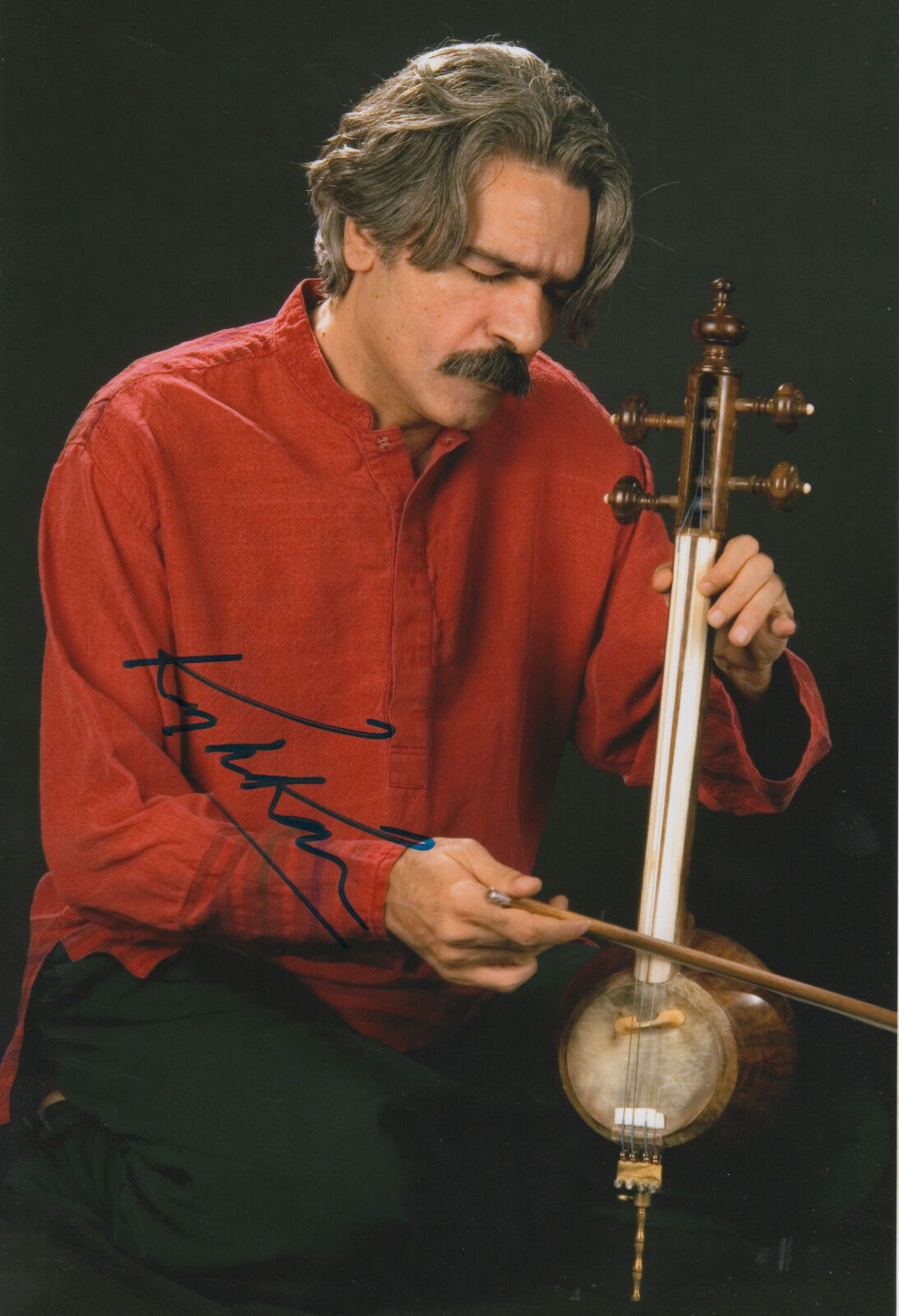 Kayhan Kalhor 签名 8x12 英寸照片亲笔签名