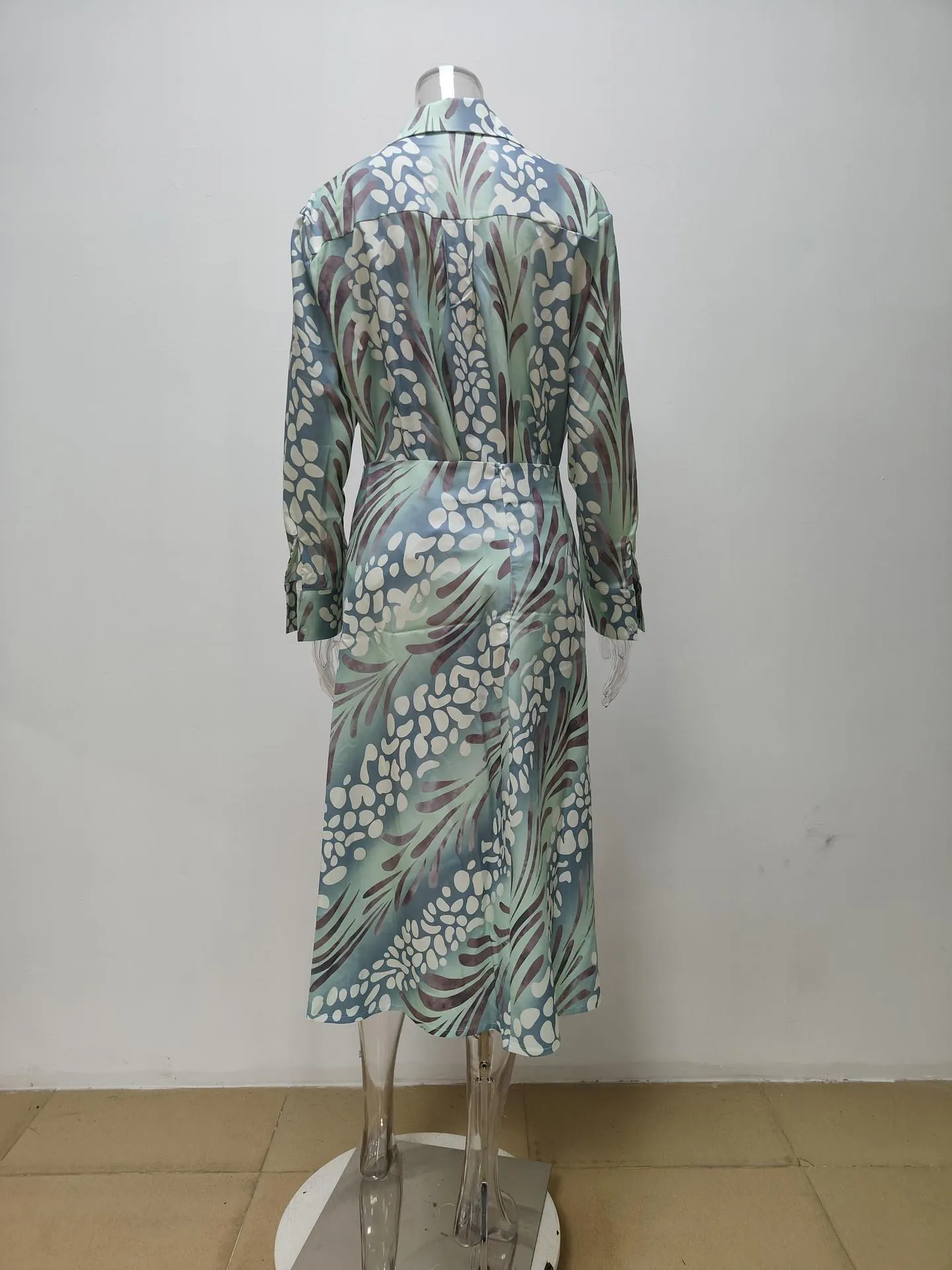 Summer Arrival Women Printed Elegant Collared Long Sleeve Shirt High Waisted Skirt Set