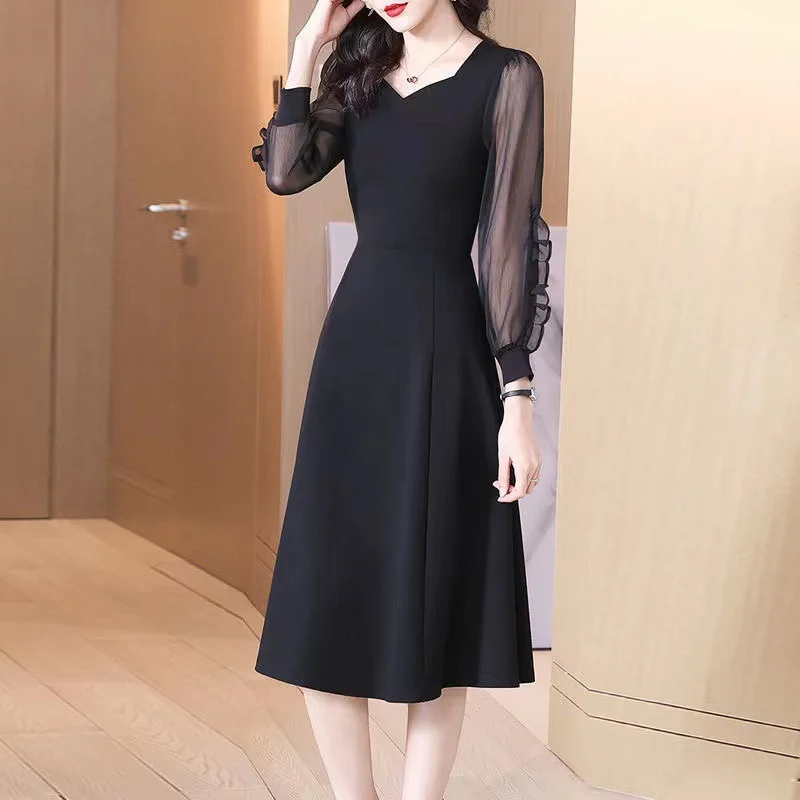 Ueong 2023 New Women's Spring Black Dress High-End Atmosphere Slim Retro Hepburn Style Little Black Dress Early Spring