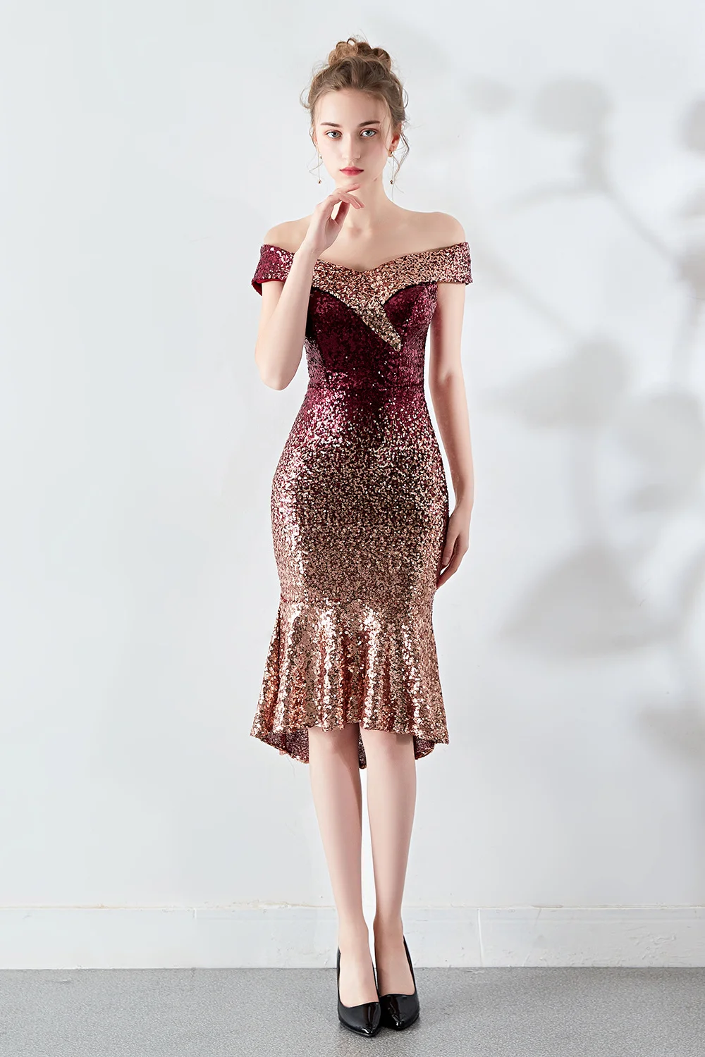 Off-the-Shoulder Ombre Sequins Short Prom Dress Mermaid Homecoming Dress - lulusllly