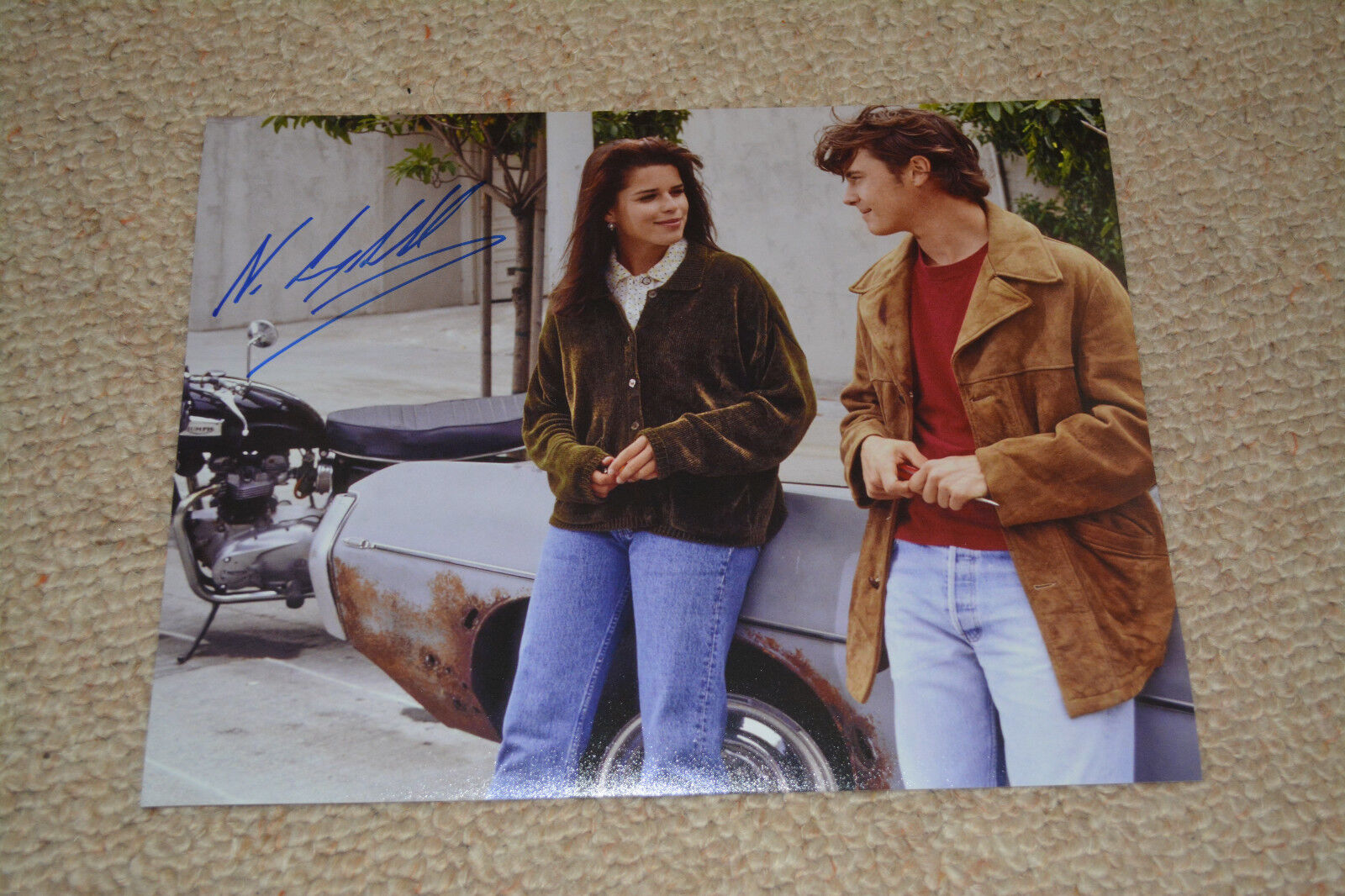 NEVE CAMPBELL signed autograph 8x10 20x25 cm In Person