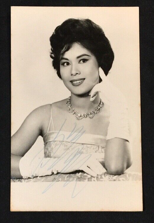 60's 賀蘭 Hong Kong Chinese Actress HO LAN autographed Photo Poster painting International Studio