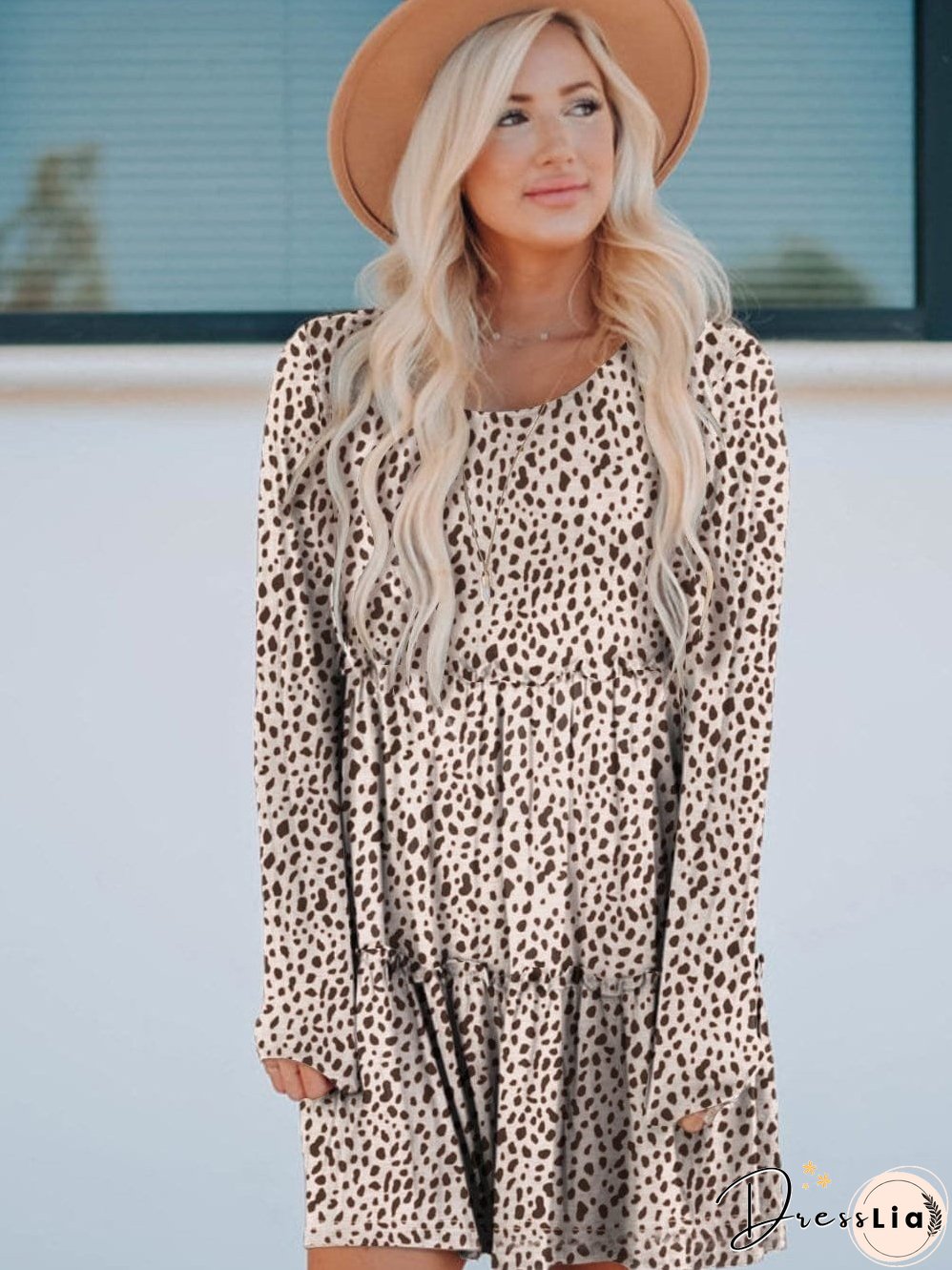 Feminine Floral Dress with V-Neck