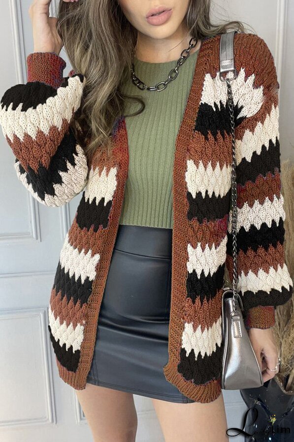 Chic and Relaxed Cardigan
