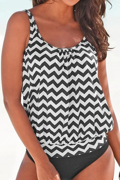 Wavy Stripes Print Tankini