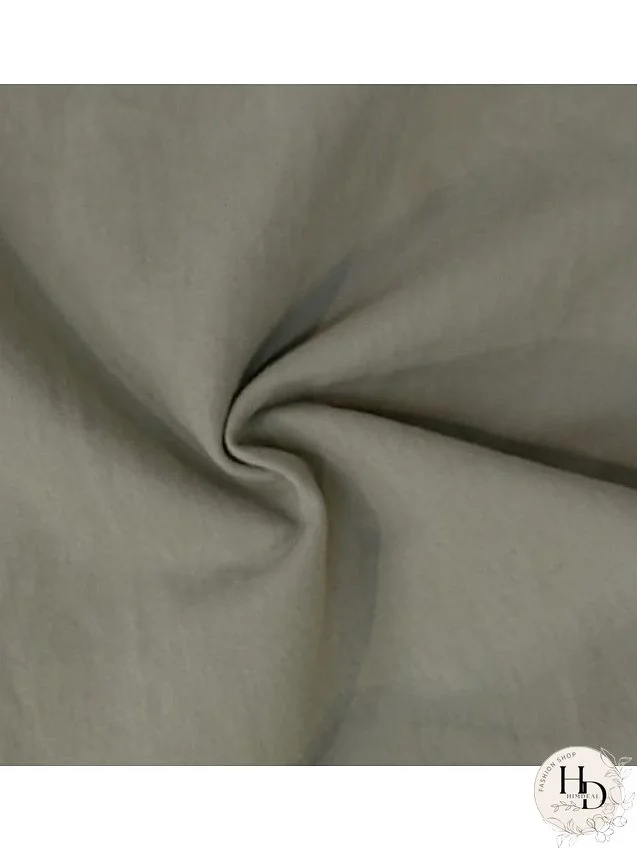 Streetwear-Inspired Black Cargo Pants