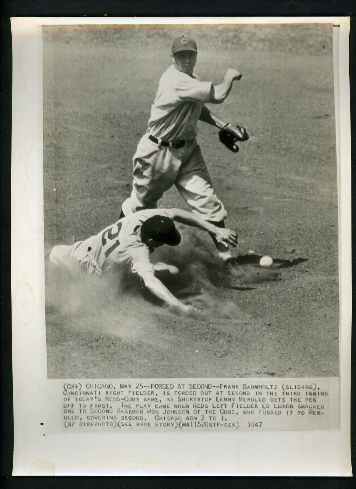 Lennie Merullo & Frank Baumholtz 1947 Press Photo Poster painting Chicago Cubs Cincinnati Reds