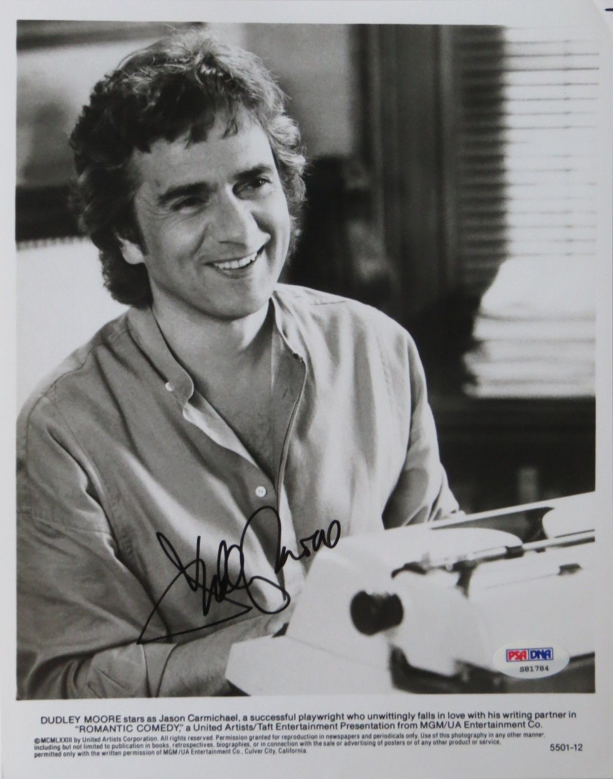 Dudley Moore Signed 'Romantic Comedy' Autographed 8x10 Photo Poster painting (PSA/DNA) #S81784