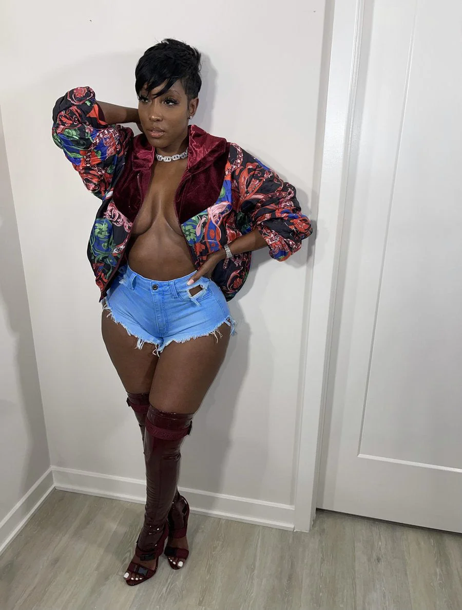 Uveng Street Ripped Stretch Denim Women's Shorts