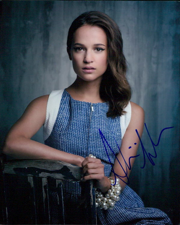 Alicia Vikander signed 8x10 Photo Poster painting in-person