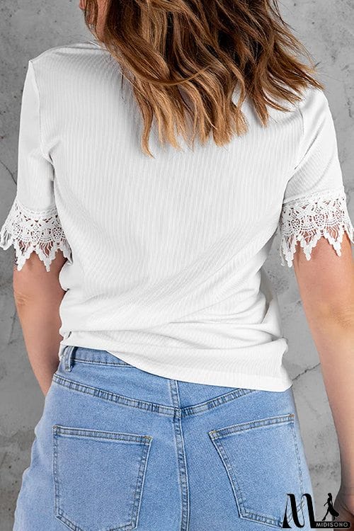 MidiSono - Button V-collar Short Sleeve T-shirt