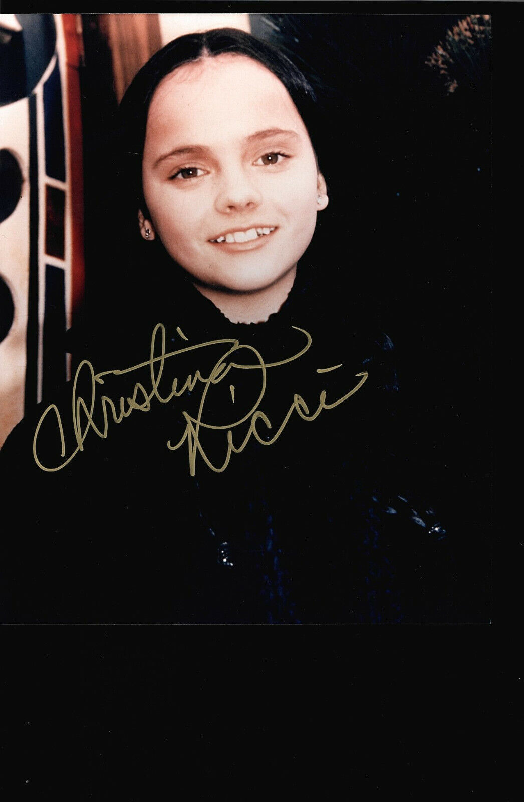 CHRISTINA RICCI AUTOGRAPHED SIGNED 8X10 PRESS IN ALL BLACK WITH COA