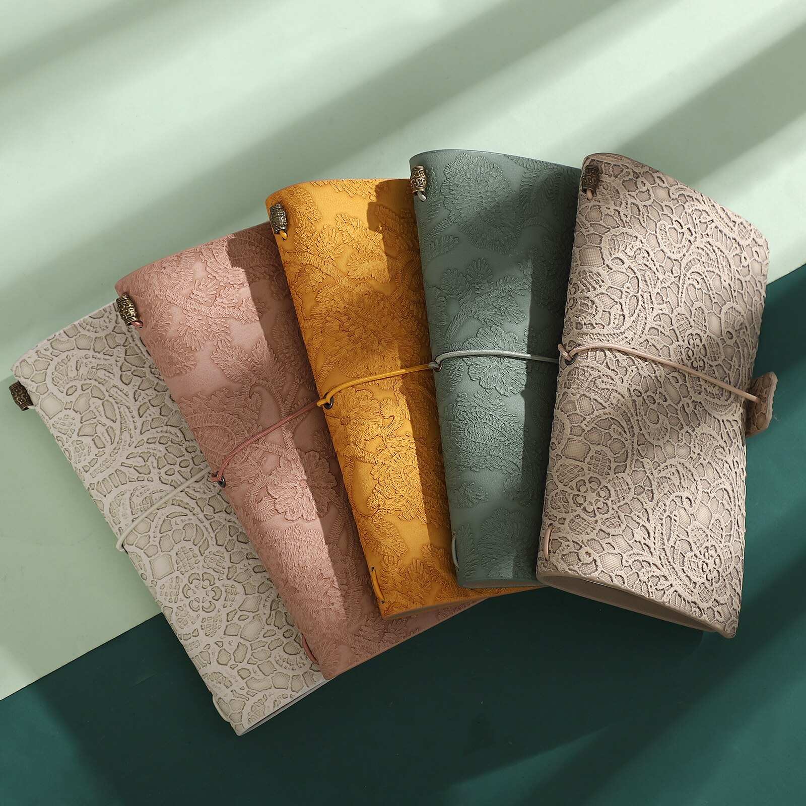 저널세이 A6 빈티지 엠보싱 레이스업 노트 32매 학생 저널 드로잉 쓰기