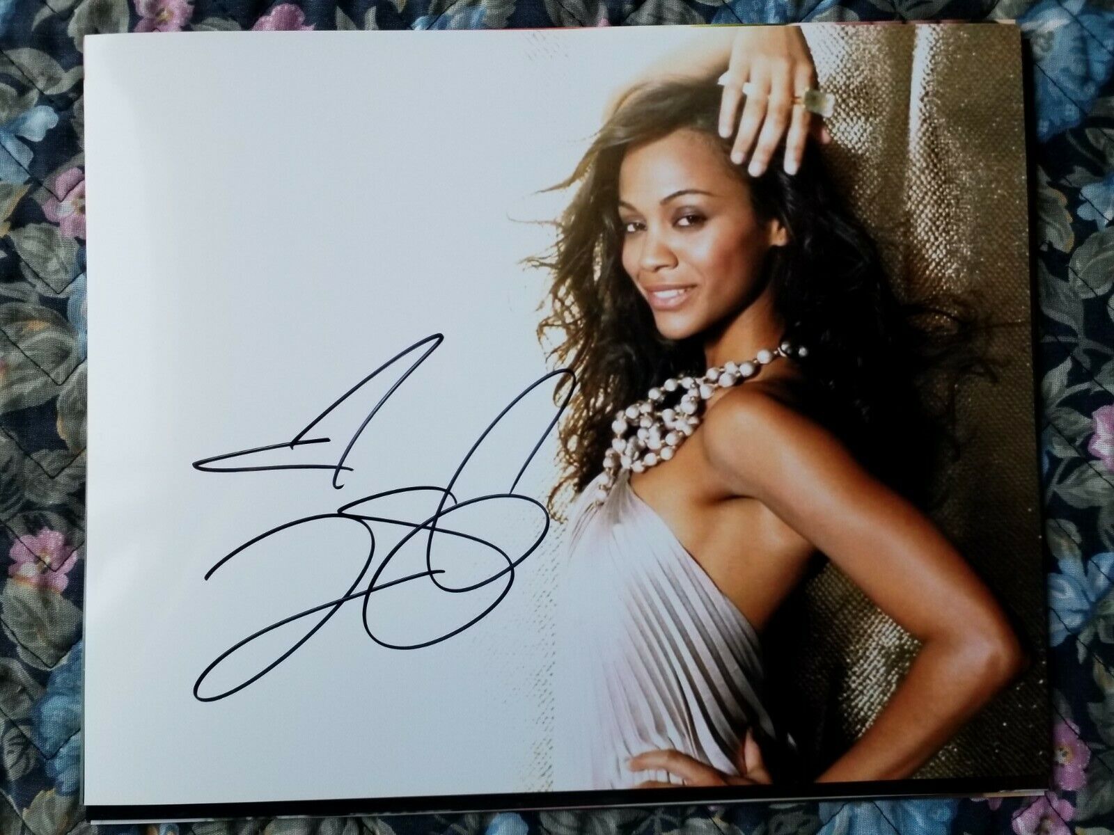 Autographed Zoe Saldana Authentic Signed 8 x 10 Photo Poster painting - Really Nice