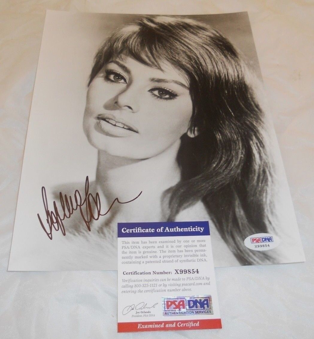 Sophia Loren Sexy B&W Promo Signed Autographed 8x10 Photo Poster painting PSA Certified