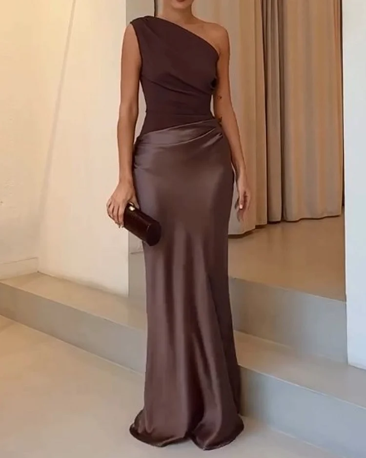One-shoulder solid color patchwork dress