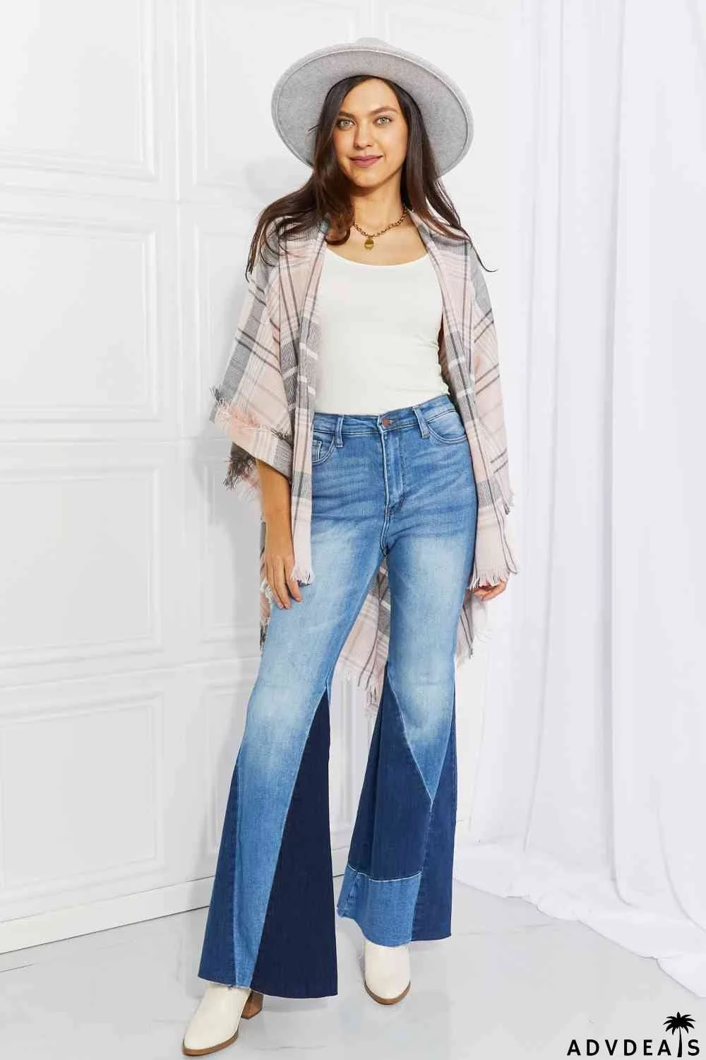 Leto Punch of Plaid Lightweight Poncho