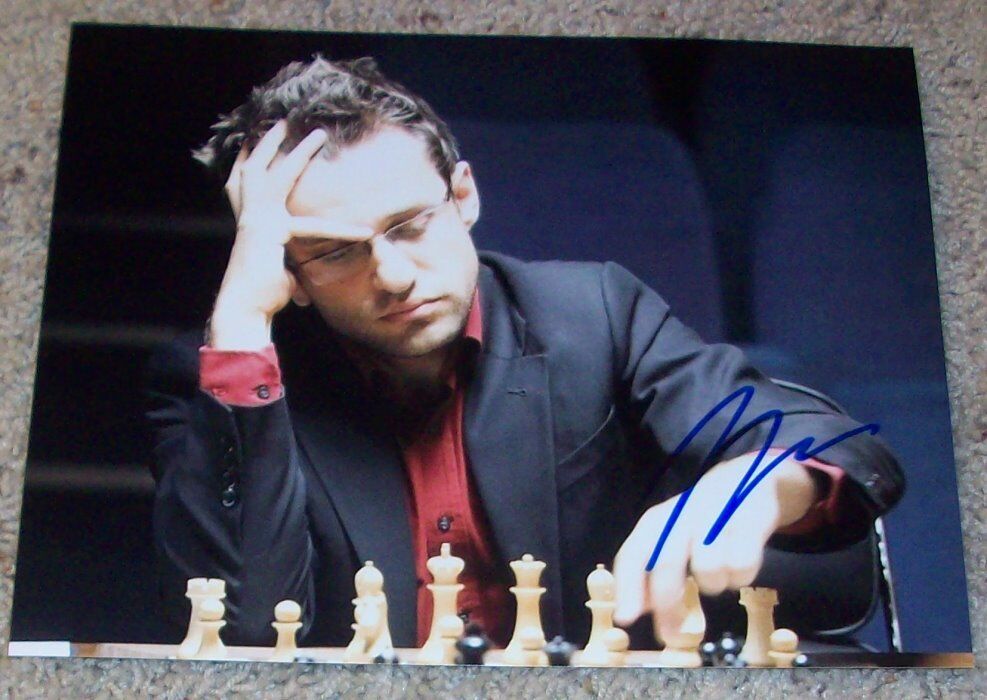 CHESS GRANDMASTER LEVON ARONIAN SIGNED AUTOGRAPH 8x10 Photo Poster painting A w/PROOF