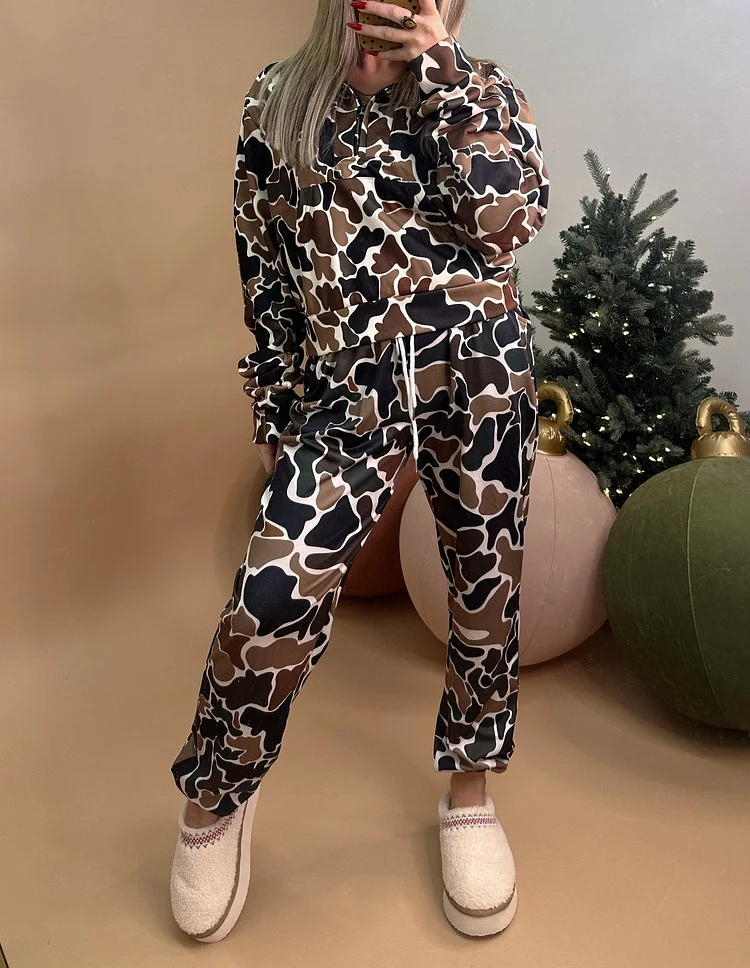 The Duck Camo Pullover with Joggers Set