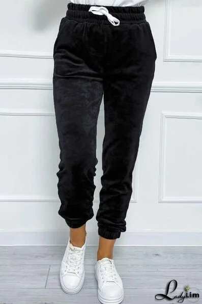 Fashionable and Minimalist garment