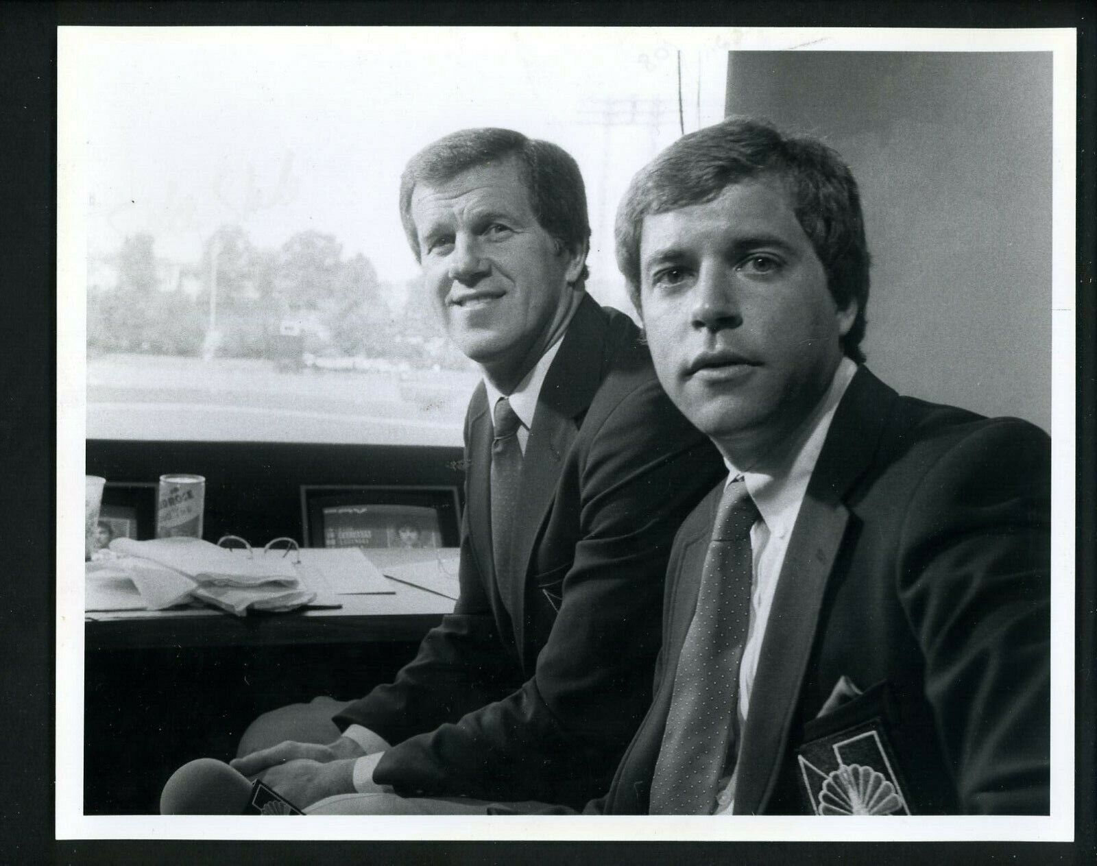 Tony Kubek & Bob Costas NBC Baseball broadcasters 1984 Press Photo Poster painting