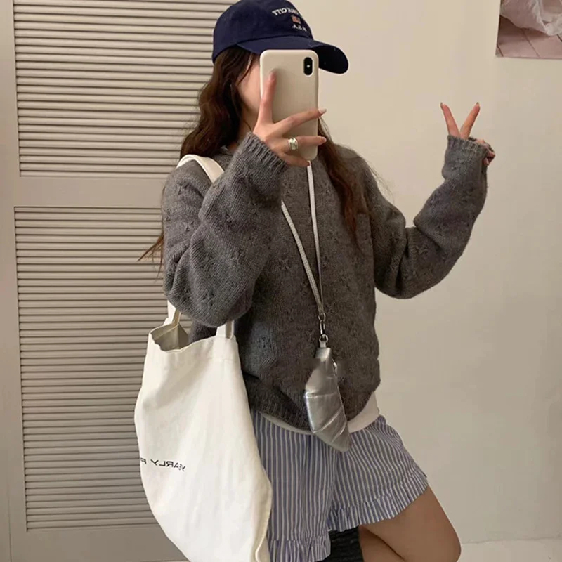 Churchf Churchf Color Restoring Ancient Ways Hook Flower Sweater Female Autumn Dong New Loose Lazy Wind Inserted Shoulder Sleeve Gentle Round Collar Sleeve Knitting