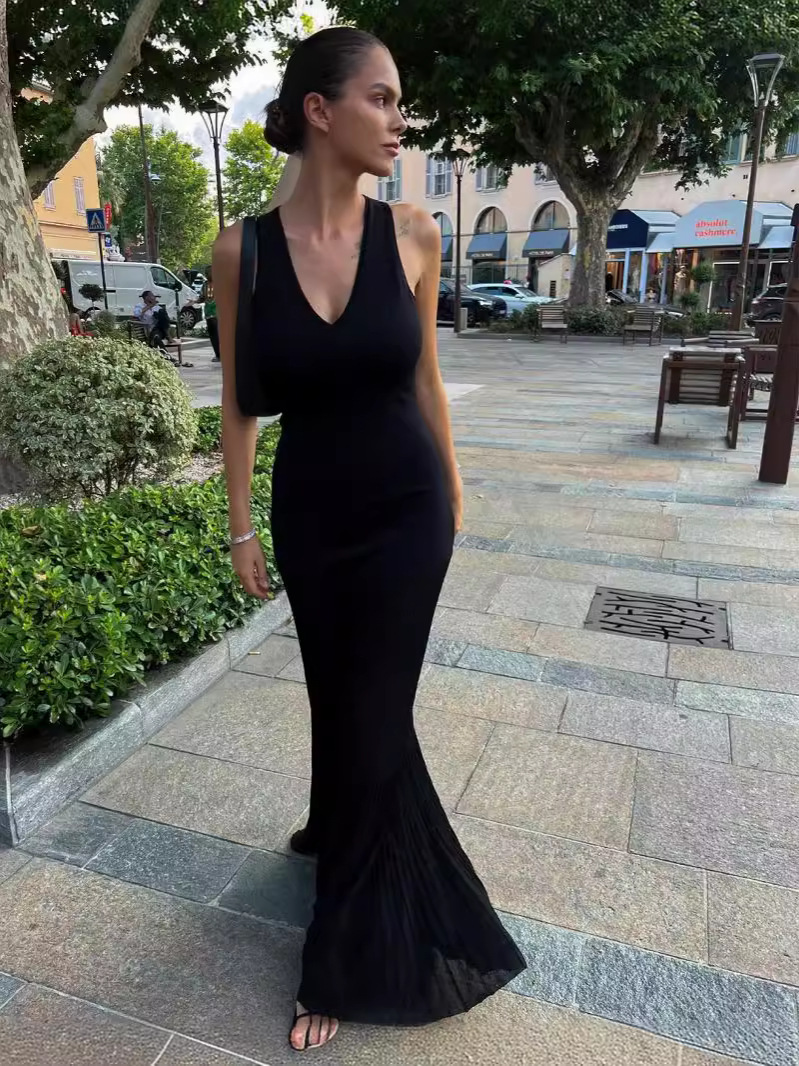 Ootddress Knitted V-neck Elegant Long Dress Sexy Sleeveless Slim Stitching Folds Beach Vacation Female White Dress Knitwear Outfits