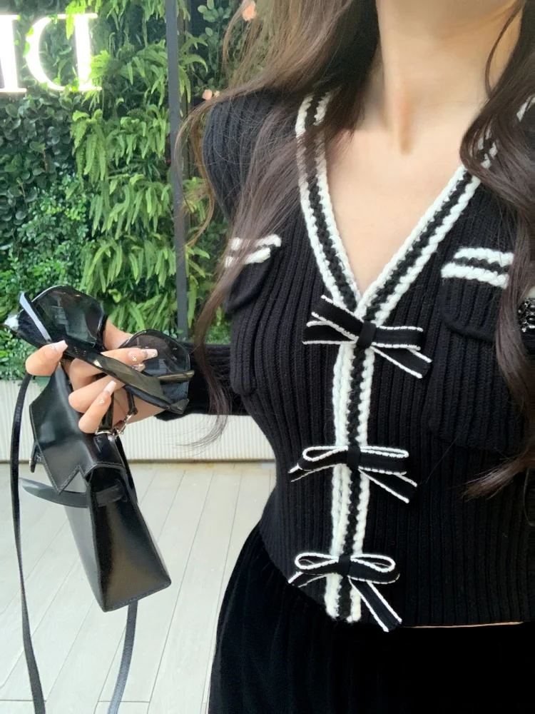 Breakj Knitted Pullover Office Lady 2023 Autumn Casual Long Sleeve Y2k Clothing V-neck Korean Style Fashion Slim Blouse Woman