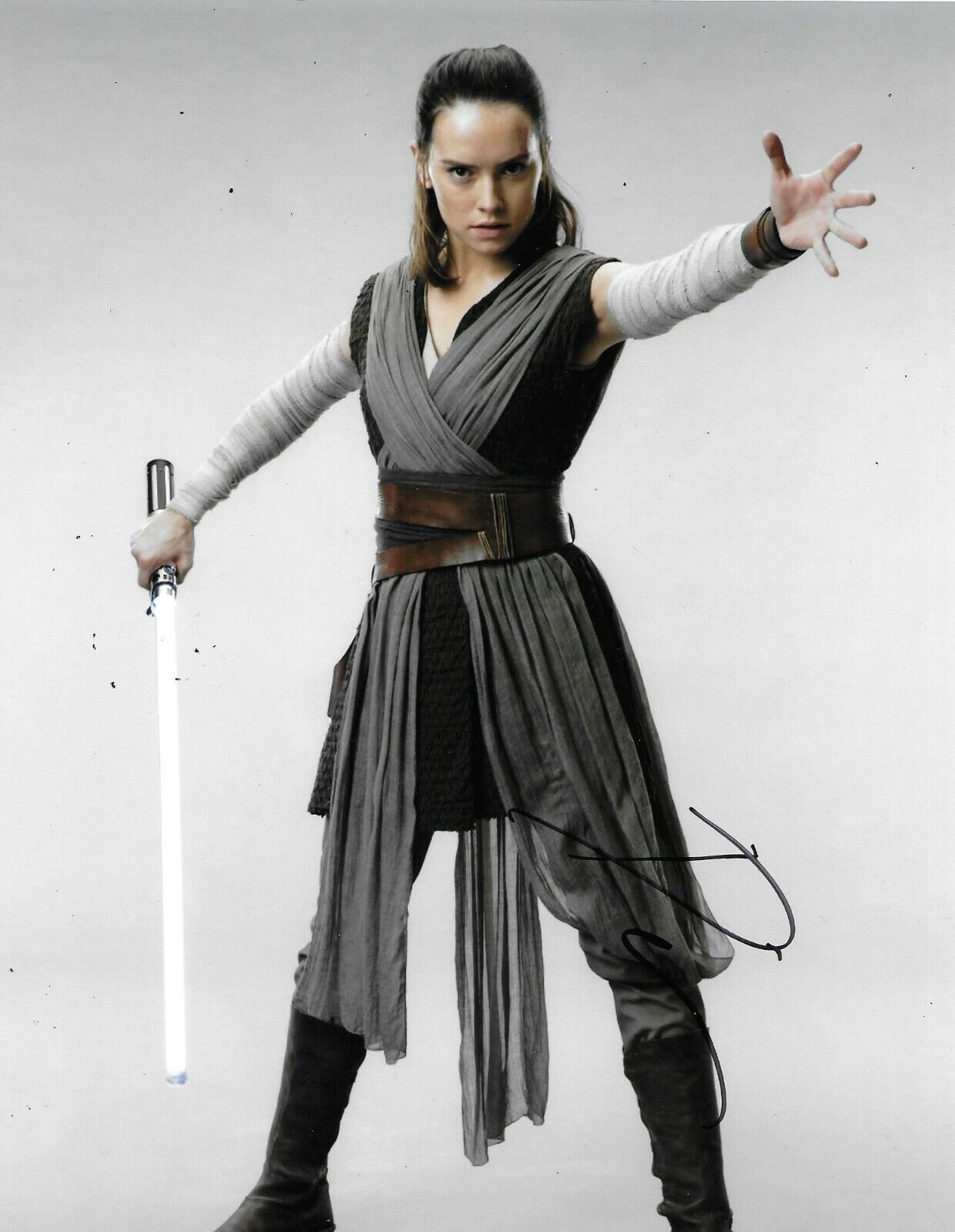 Daisy Ridley Signed Star Wars 10x8 Photo Poster painting AFTAL