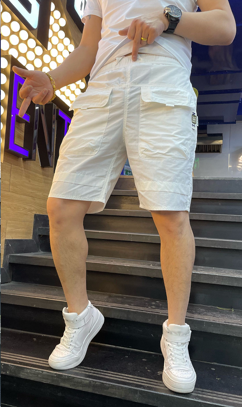 Wlntempo 2025 New Men's Summer Fashion Solid Color Cargo Shorts Male High Waist Straight Shorts Men Pockets Casual Short Pants D356