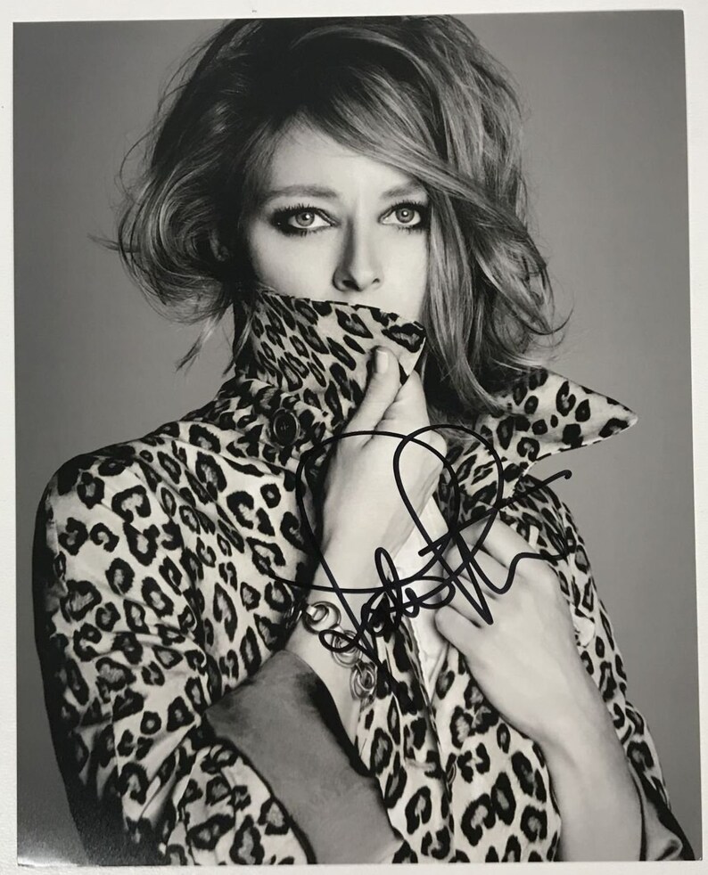 Jodie Foster Signed Autographed Glossy 8x10 Photo Poster painting - COA Matching Holograms