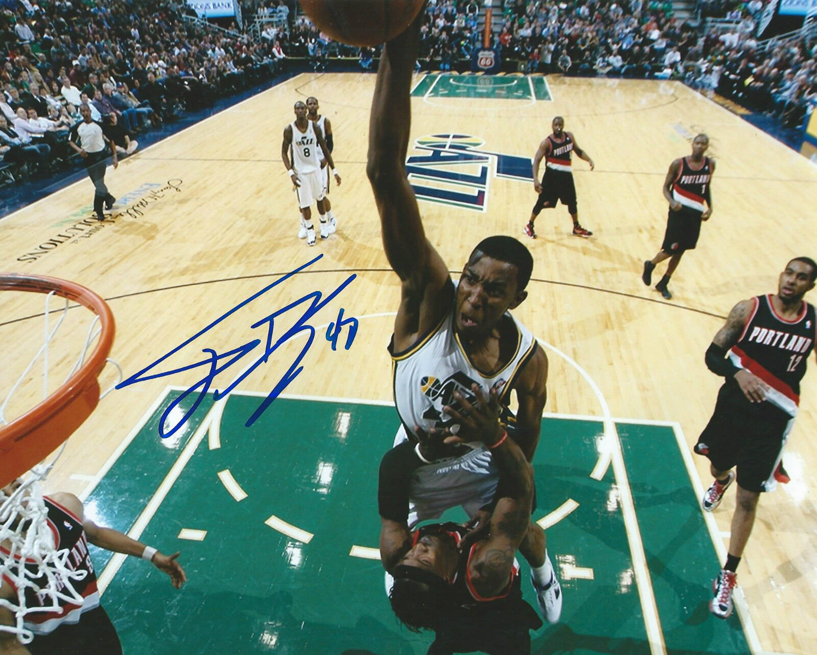 **GFA Utah Jazz *ALEC BURKS* Signed 8x10 Photo Poster painting A1 COA**