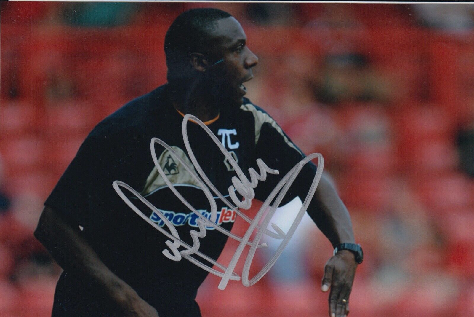 TERRY CONNOR HAND SIGNED 6X4 Photo Poster painting - FOOTBALL AUTOGRAPH - WOLVES 1.