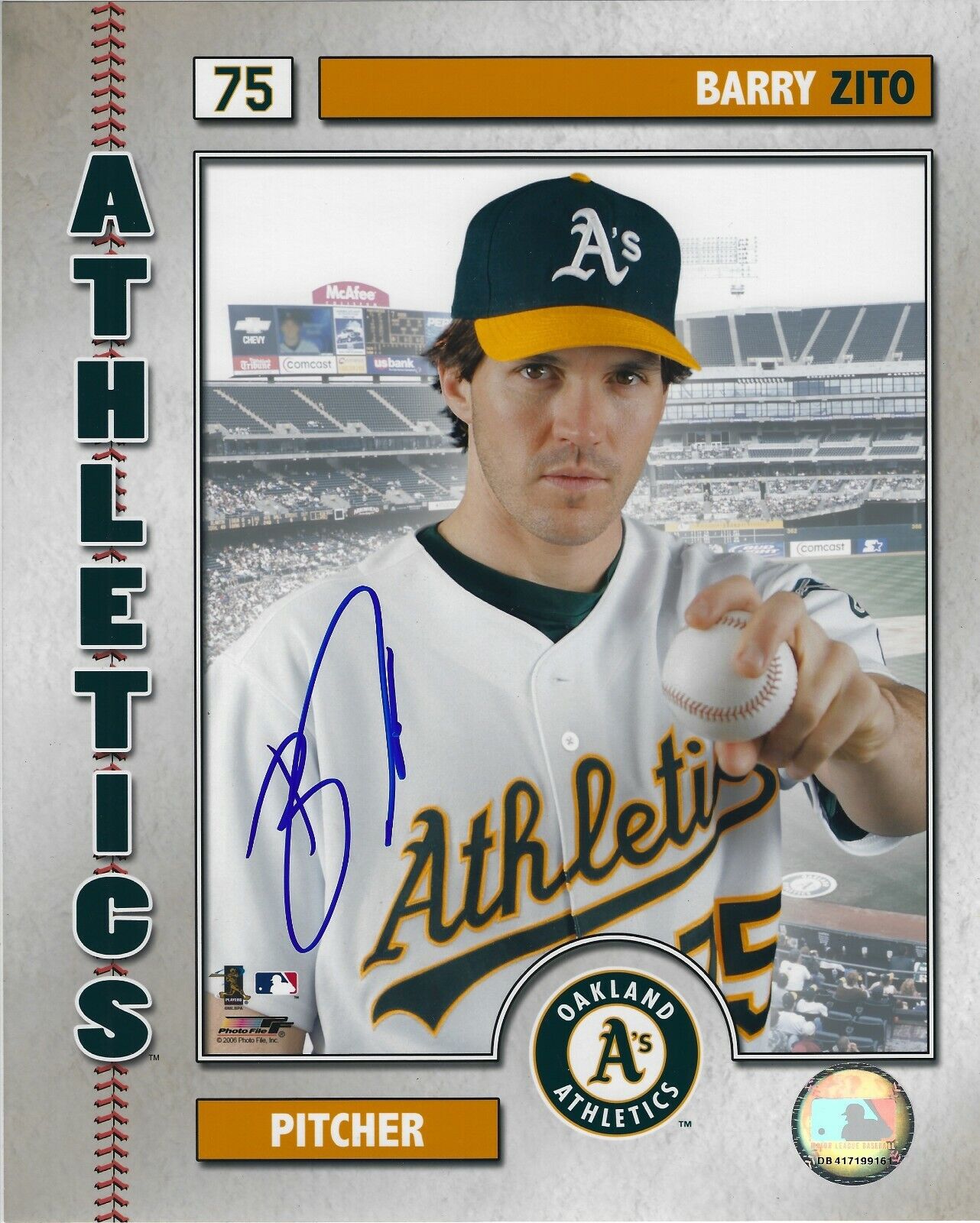 Signed 8x10 BARRY ZITO Oakland A's Autographed Photo Poster painting - COA