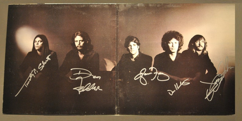 THE EAGLES BAND Signed Album X5 The Long Run Glenn Frey, Don Henley, Don Felder, Joe Walsh, and Timothy B. Schmit wcoa