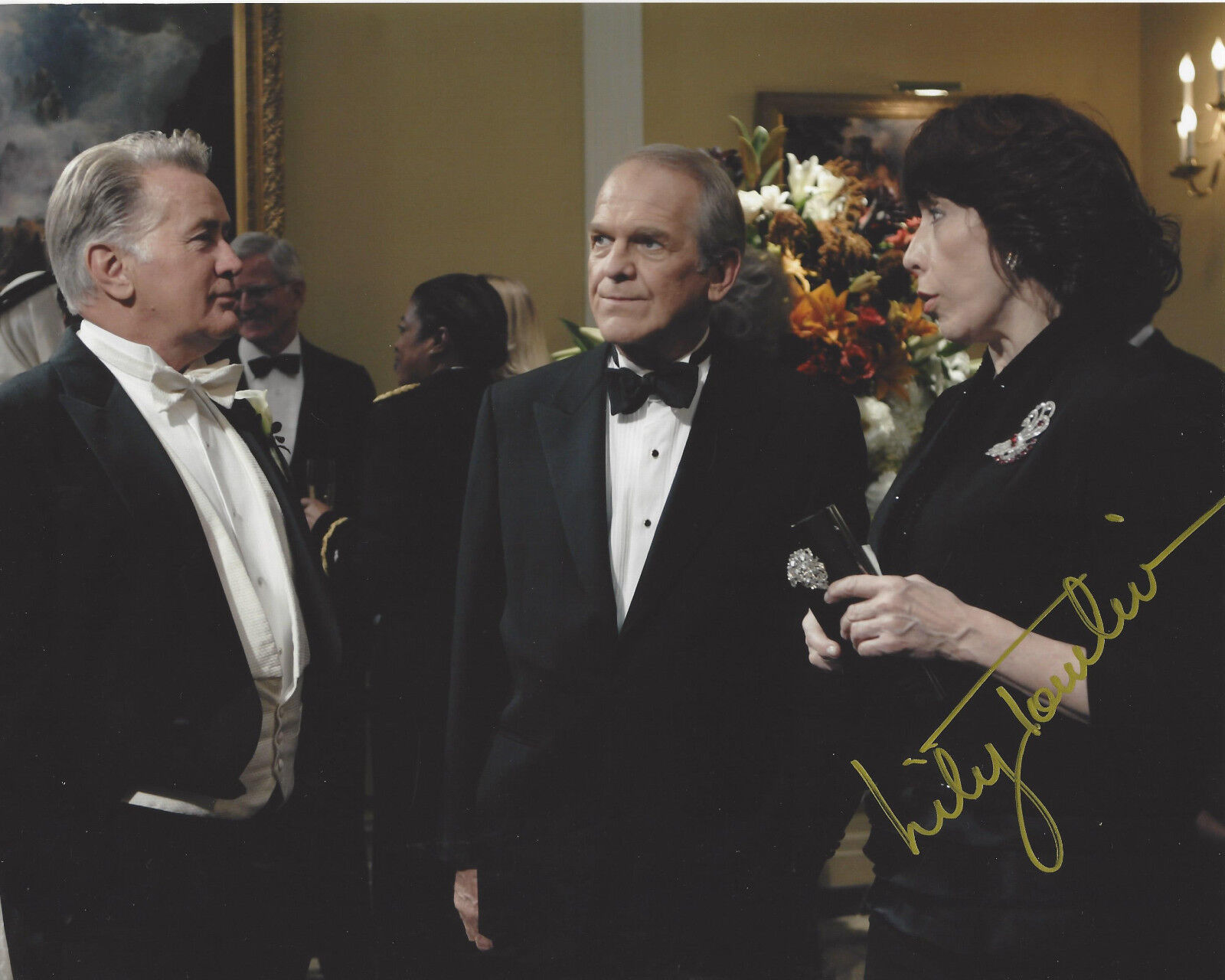 LILY TOMLIN SIGNED AUTHENTIC 'THE WEST WING' DEBORAH 8X10 Photo Poster painting 2 w/COA ACTRESS