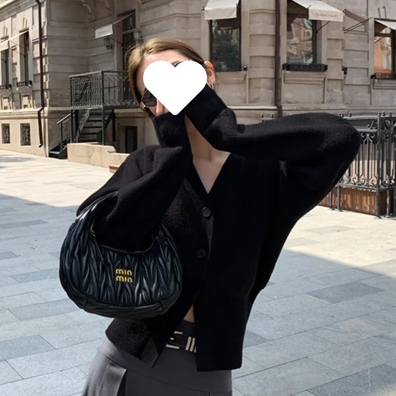 Uveng Uveng Gentle White V-Neck Knitted Cardigan Women's Spring And Autumn High-End Lazy Wind To Collect Short Sweater Jacket Winter