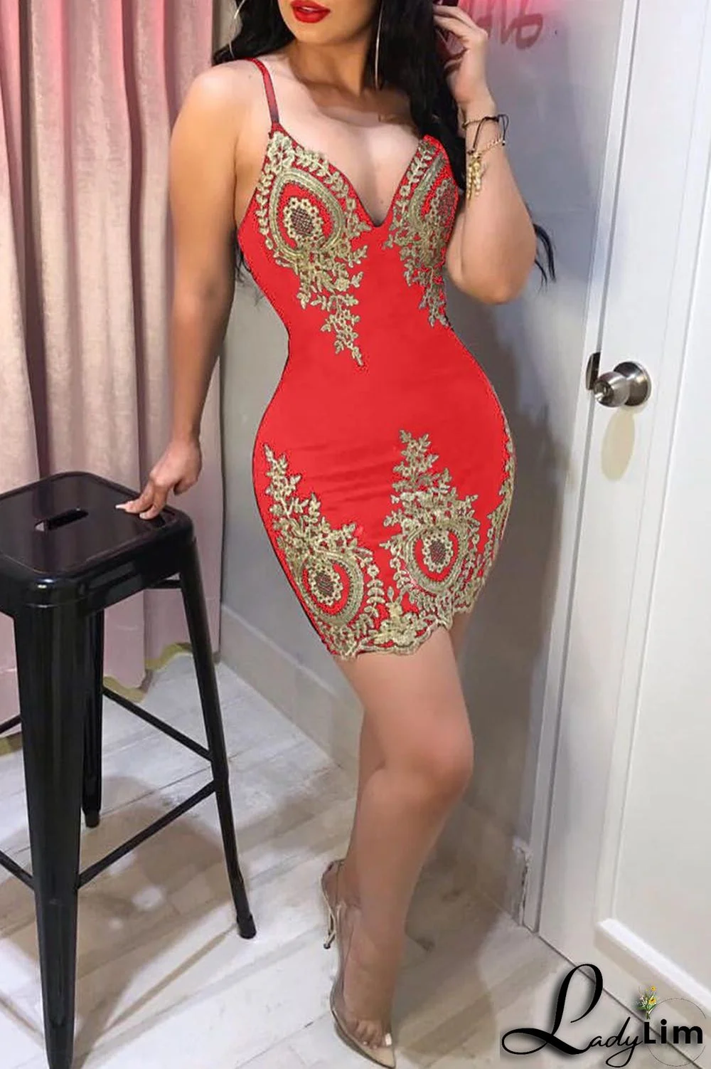 Red Fashion Sexy Embroidery Backless V Neck Sling Dress