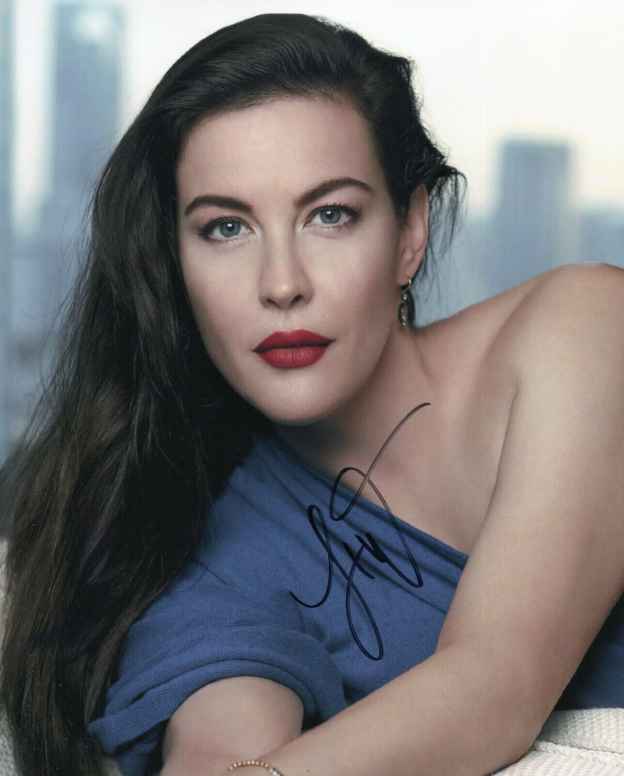 Autographed Liv Tyler signed 8 x 10 Photo Poster painting Great Condition