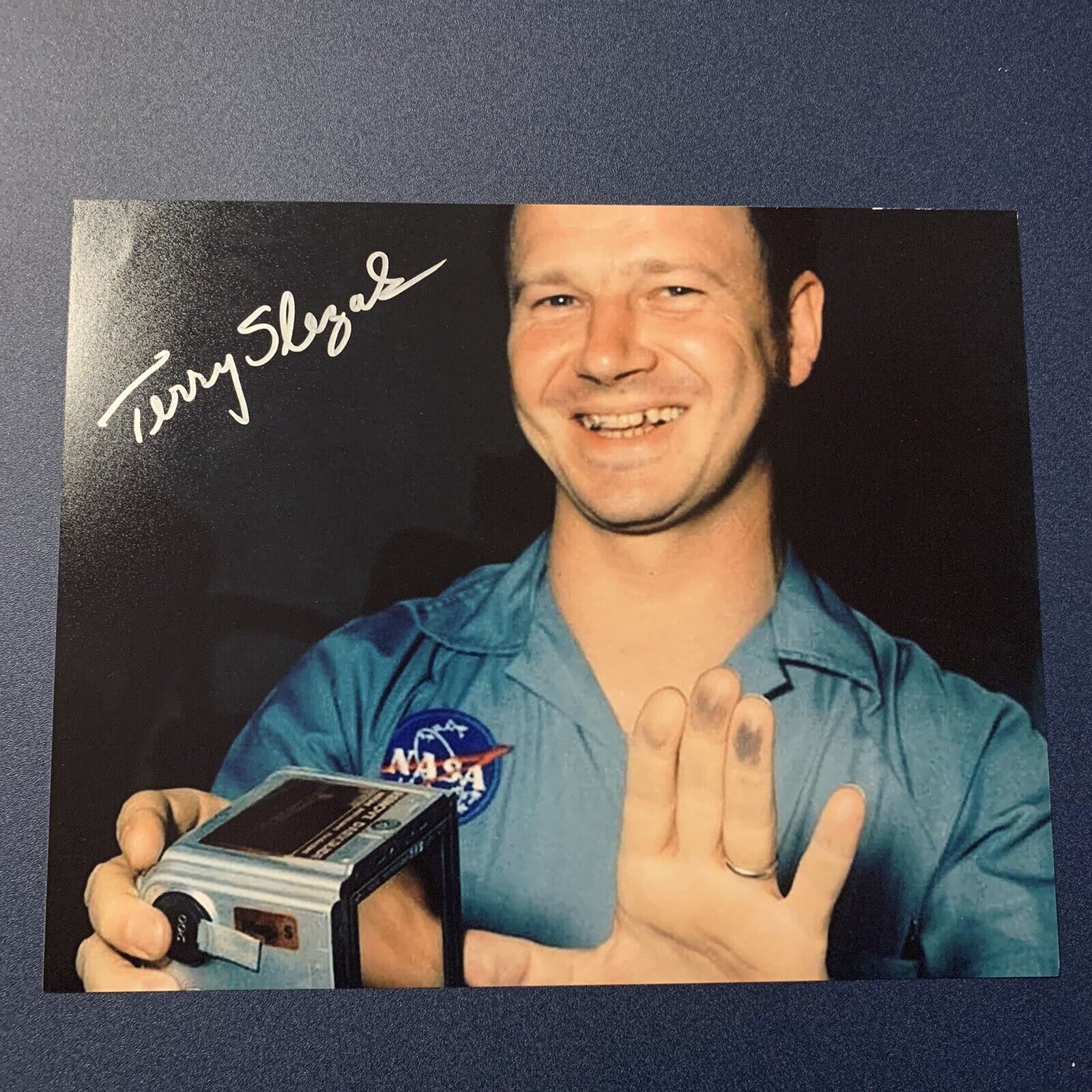 TERRY SLEZAK SIGNED 8x10 Photo Poster painting NASA Photo Poster paintingGRAPHER TOUCHED MOON DUST AUTOGRAPH COA