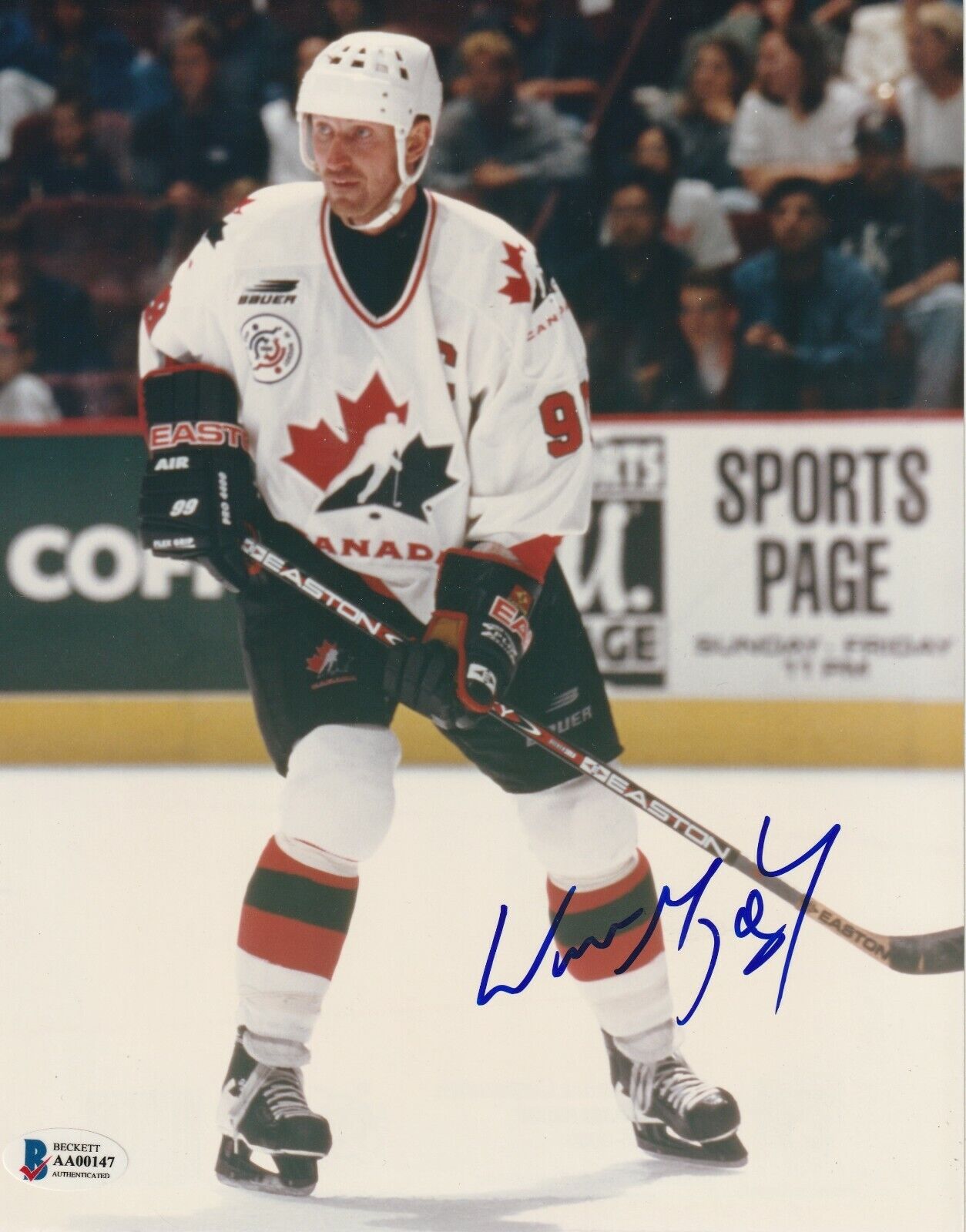 WAYNE GRETZKY Signed TEAM CANADA 8X10 Photo Poster painting w/ Beckett LOA