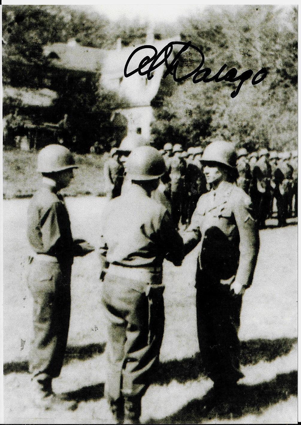 AL DARAGO BATTLE OF THE BULGE DISTINGUISHED SERVICE CROSS RECIPIENT SIGNED Photo Poster painting