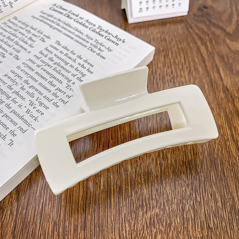 Minimalist Solid Color Arylic Hair Claws